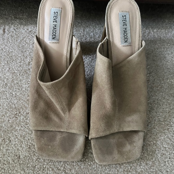 Cream Steven Madden Summer Mule - Picture 1 of 4